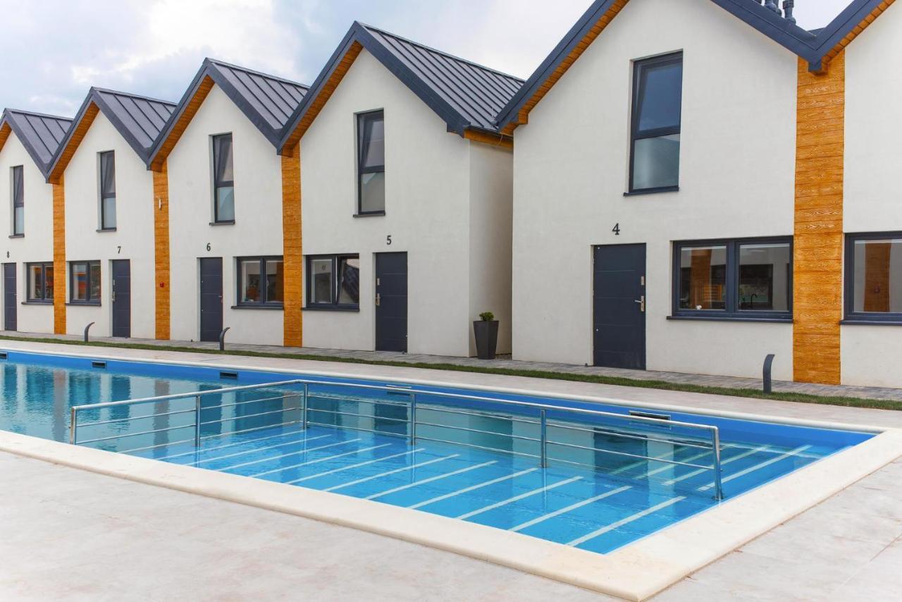 Holiday Complex With Pool, Rewal Buitenkant foto